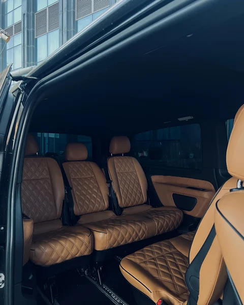 Салон Mercedes-Benz V-Class Maybach с кожаными сиденьями